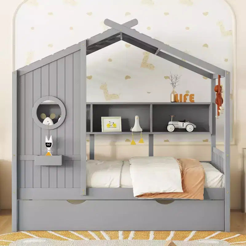 Lit cabane jumeaux avec lit gigogne et 3 étagères de rangement à l'arrière, design de toit en pente, cadre en pin, gris