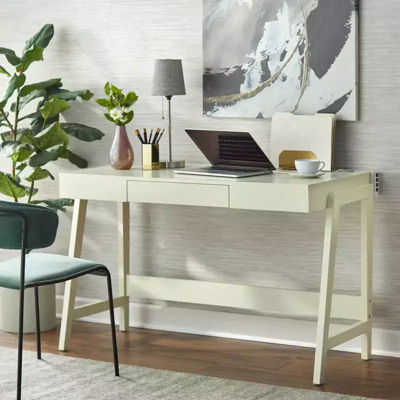 Bureau de travail Parsons de 49 po avec tiroir de rangement et port USB intégré, cadre en pin, plateau en MDF