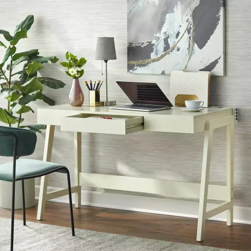 Bureau de travail Parsons de 49 po avec tiroir de rangement et port USB intégré, cadre en pin, plateau en MDF