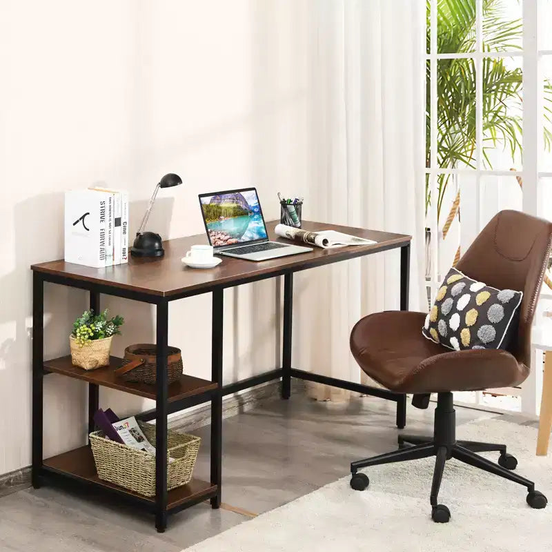 Bureau informatique 55 po avec 2 étagères ouvertes et une étagère supérieure réglable, capacité de 110 lb — Noir/Café/Brun
