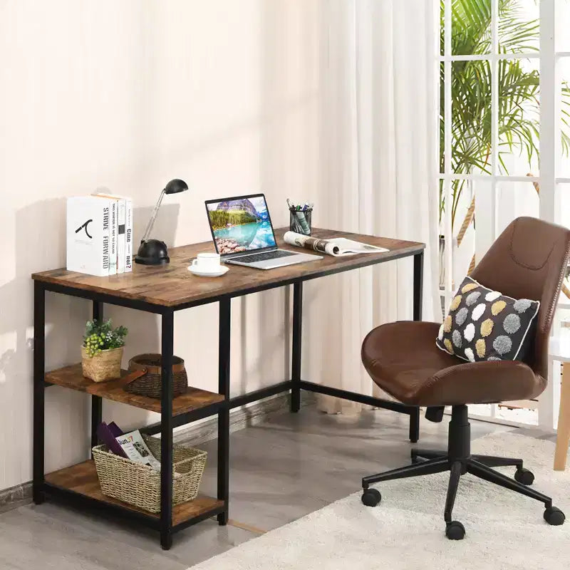 Bureau informatique 55 po avec 2 étagères ouvertes et une étagère supérieure réglable, capacité de 110 lb — Noir/Café/Brun