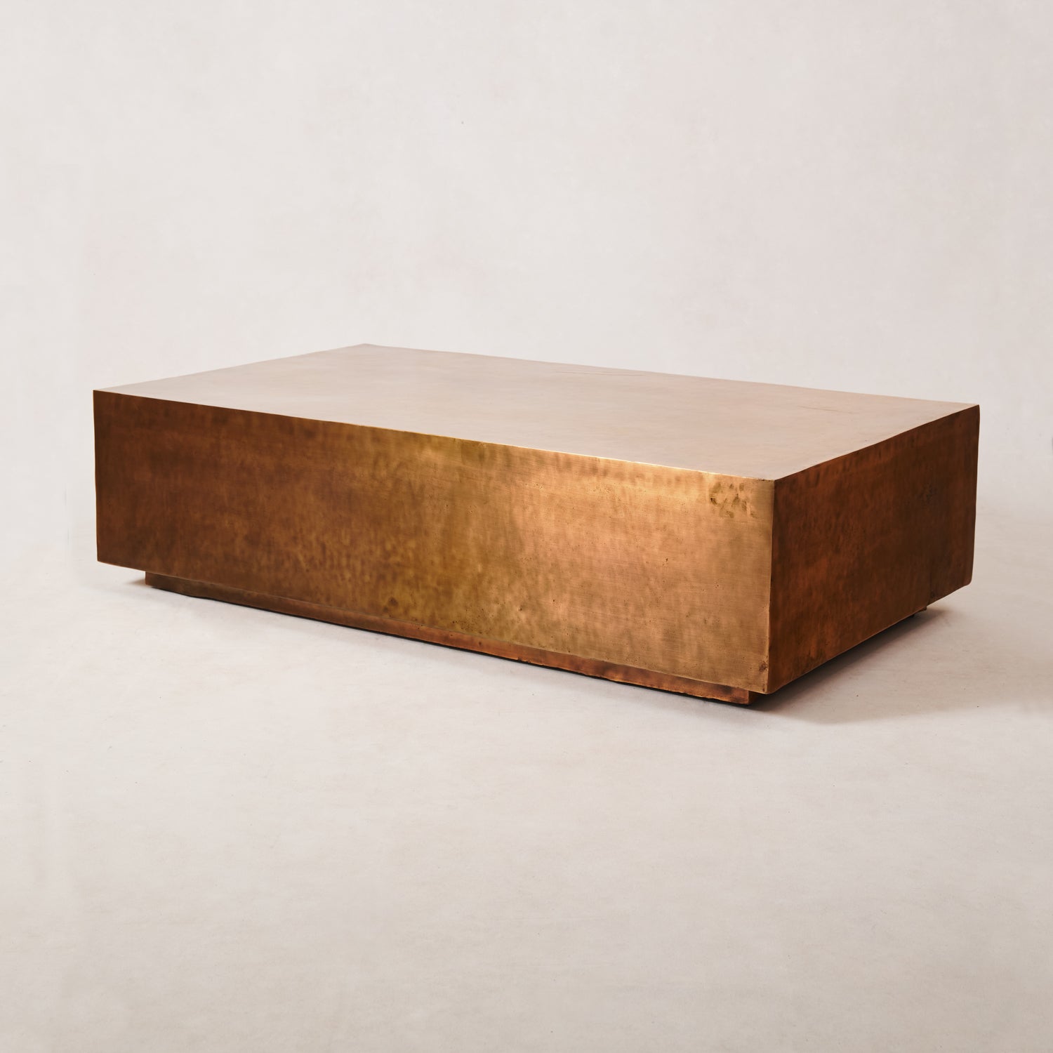 Table basse - Aluminium coulé avec finition cuivre antique
