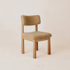 Chaise de salle à manger - Bouclé belge couleur Chameau et pieds fuselés en Chêne blanc