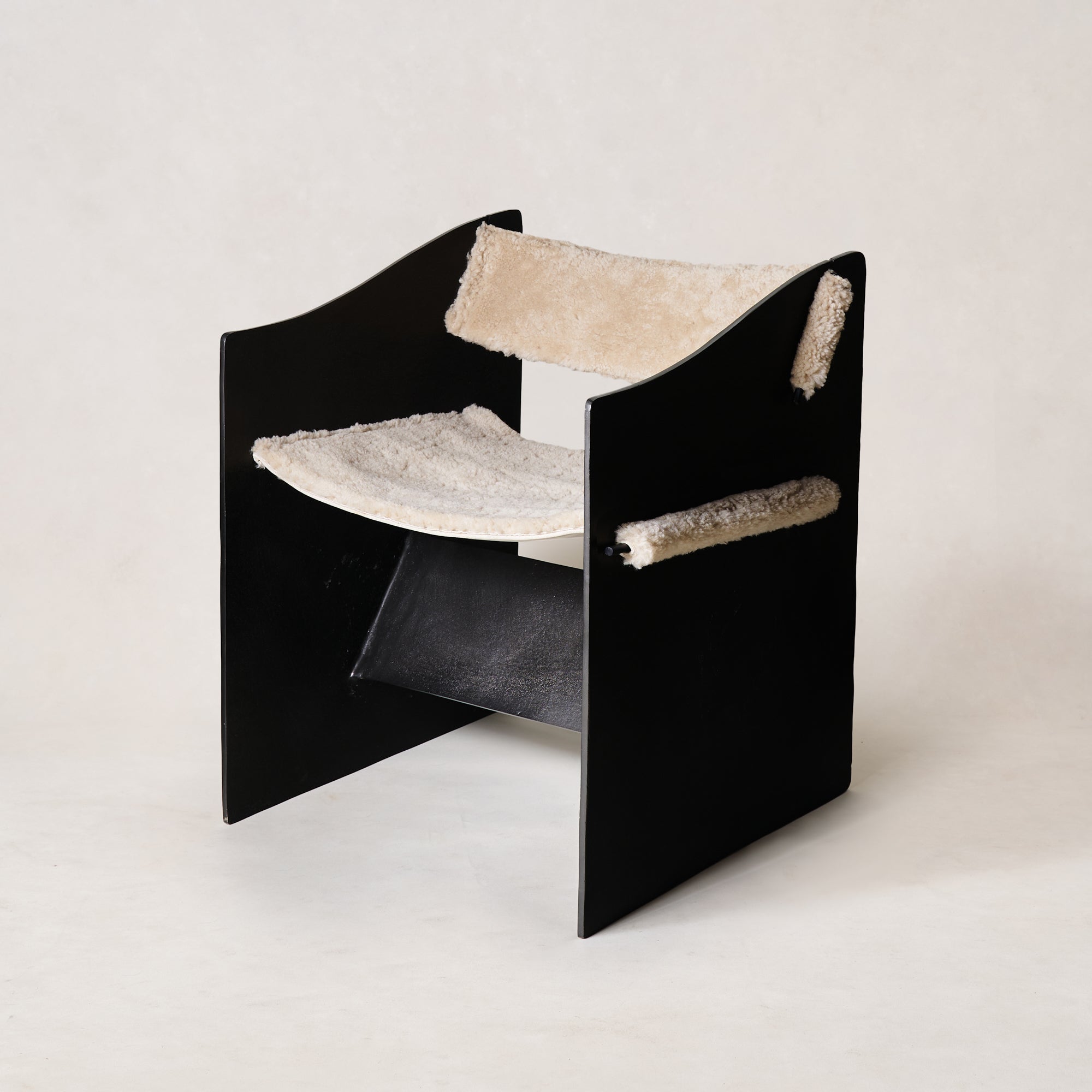 Fauteuil d'appoint sculptural – Structure en fonte d'aluminium
