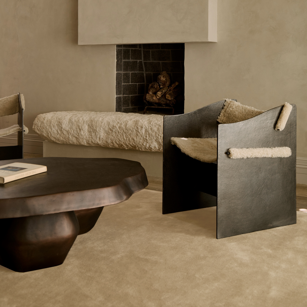 Fauteuil d'appoint sculptural – Structure en fonte d'aluminium