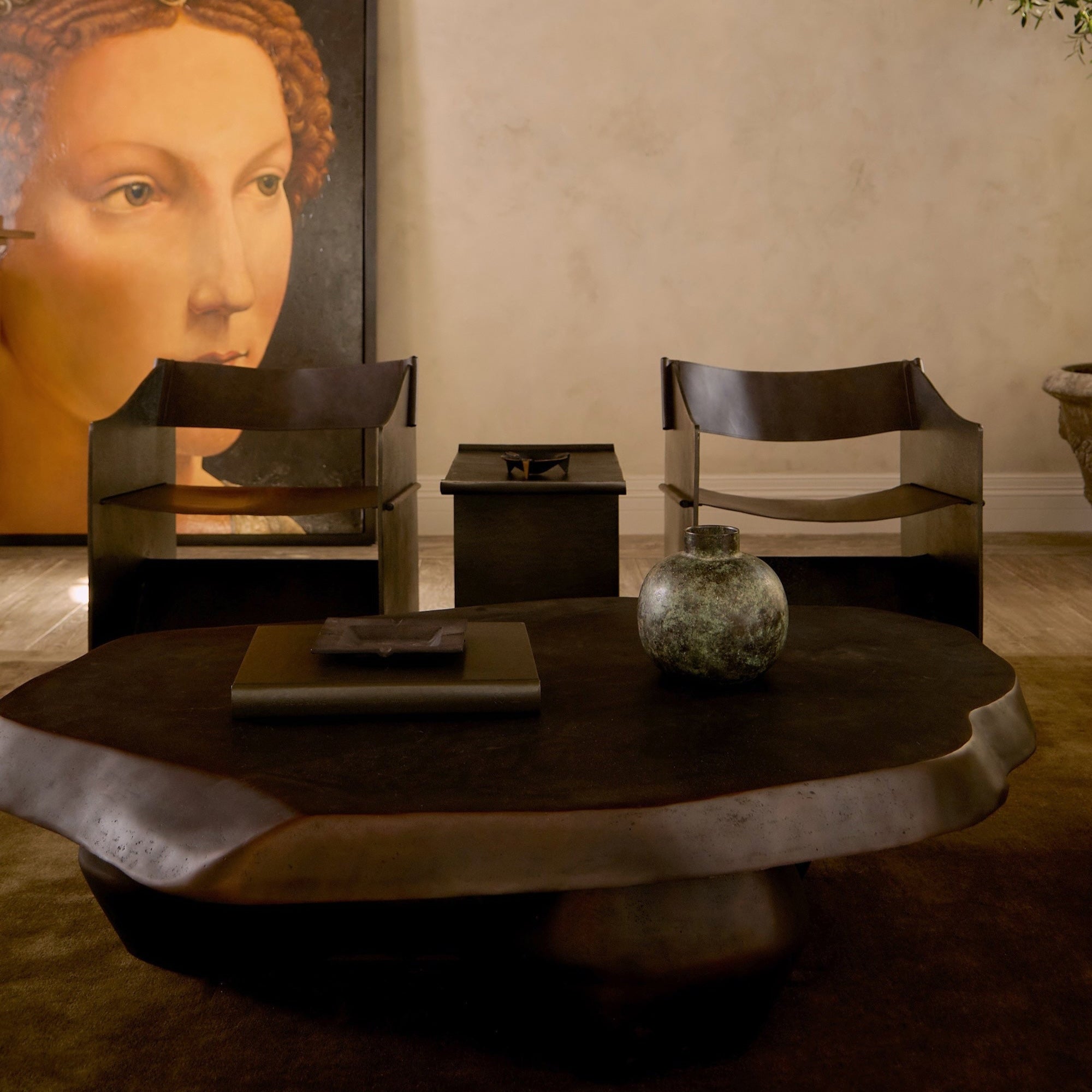 Fauteuil d'appoint sculptural – Structure en fonte d'aluminium