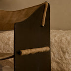 Fauteuil d'appoint sculptural – Structure en fonte d'aluminium