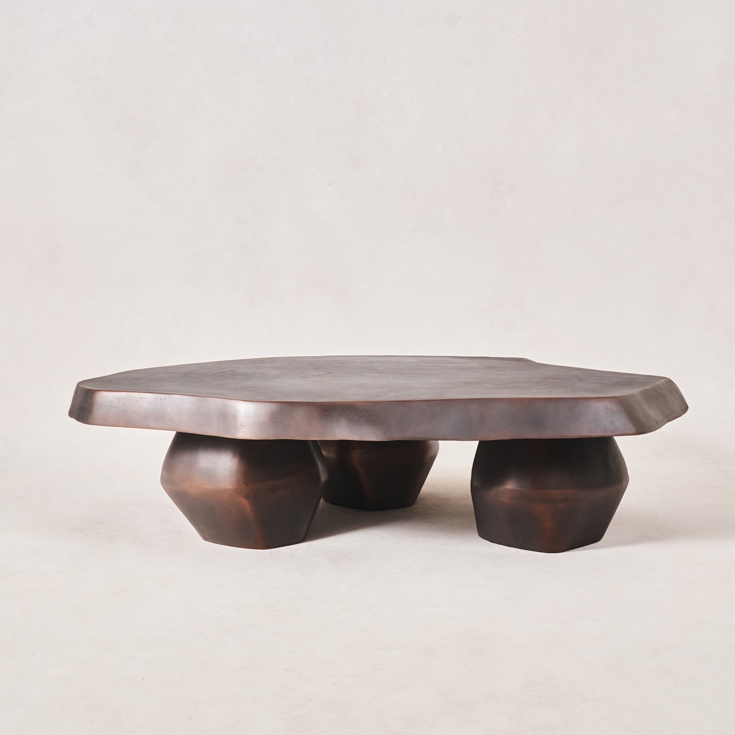 Table basse - Aluminium coulé avec finition bronze vieilli