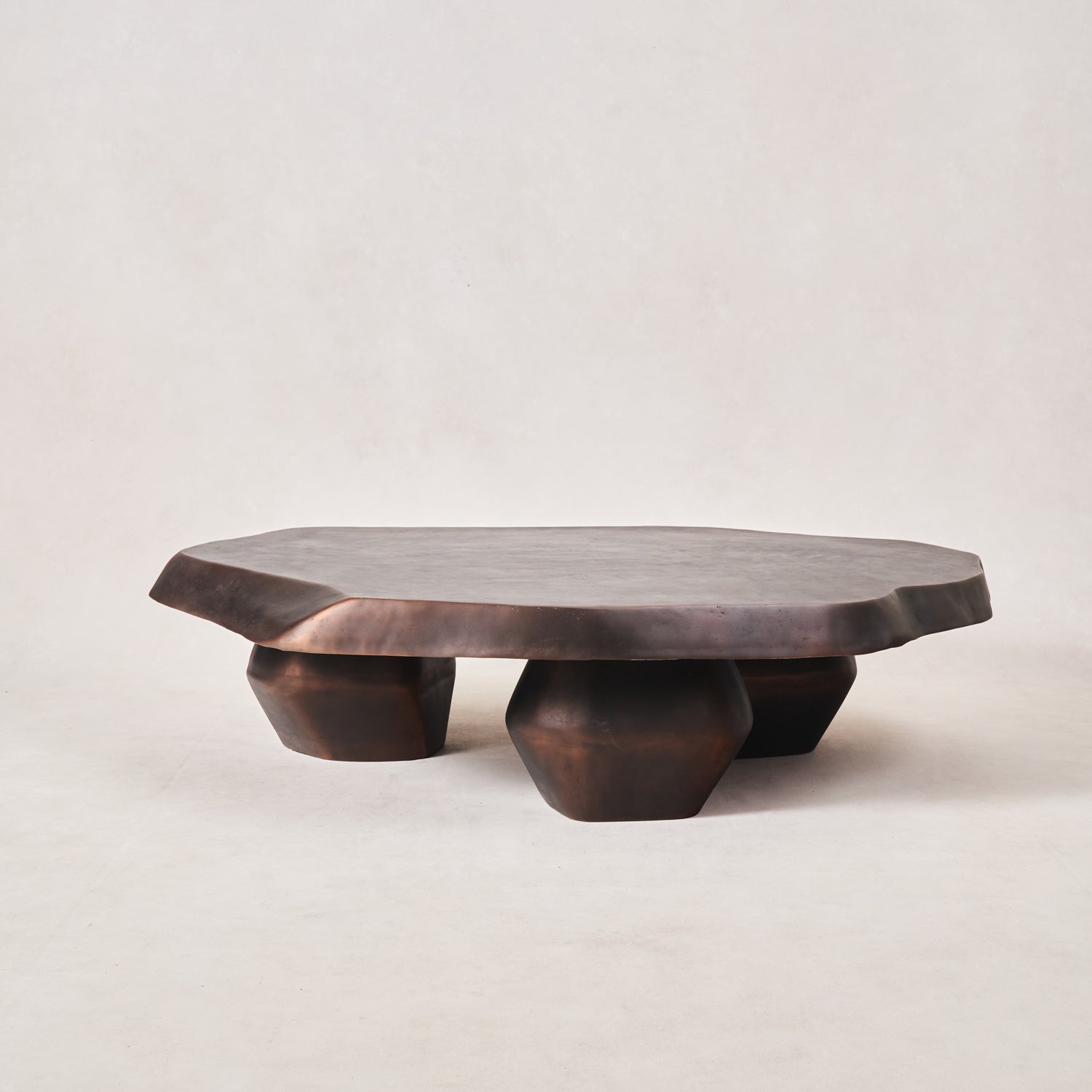 Table basse - Aluminium coulé avec finition bronze vieilli