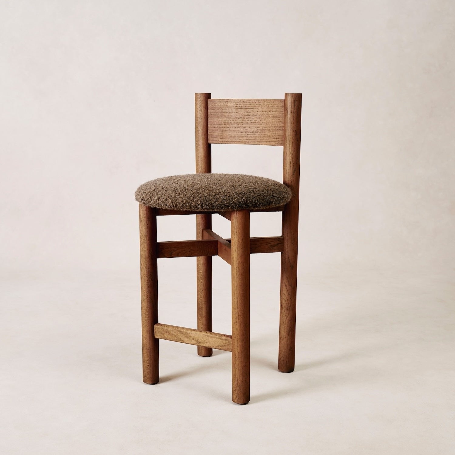 Tabouret de comptoir - Boucle Mohair Moka et Chêne Blanc