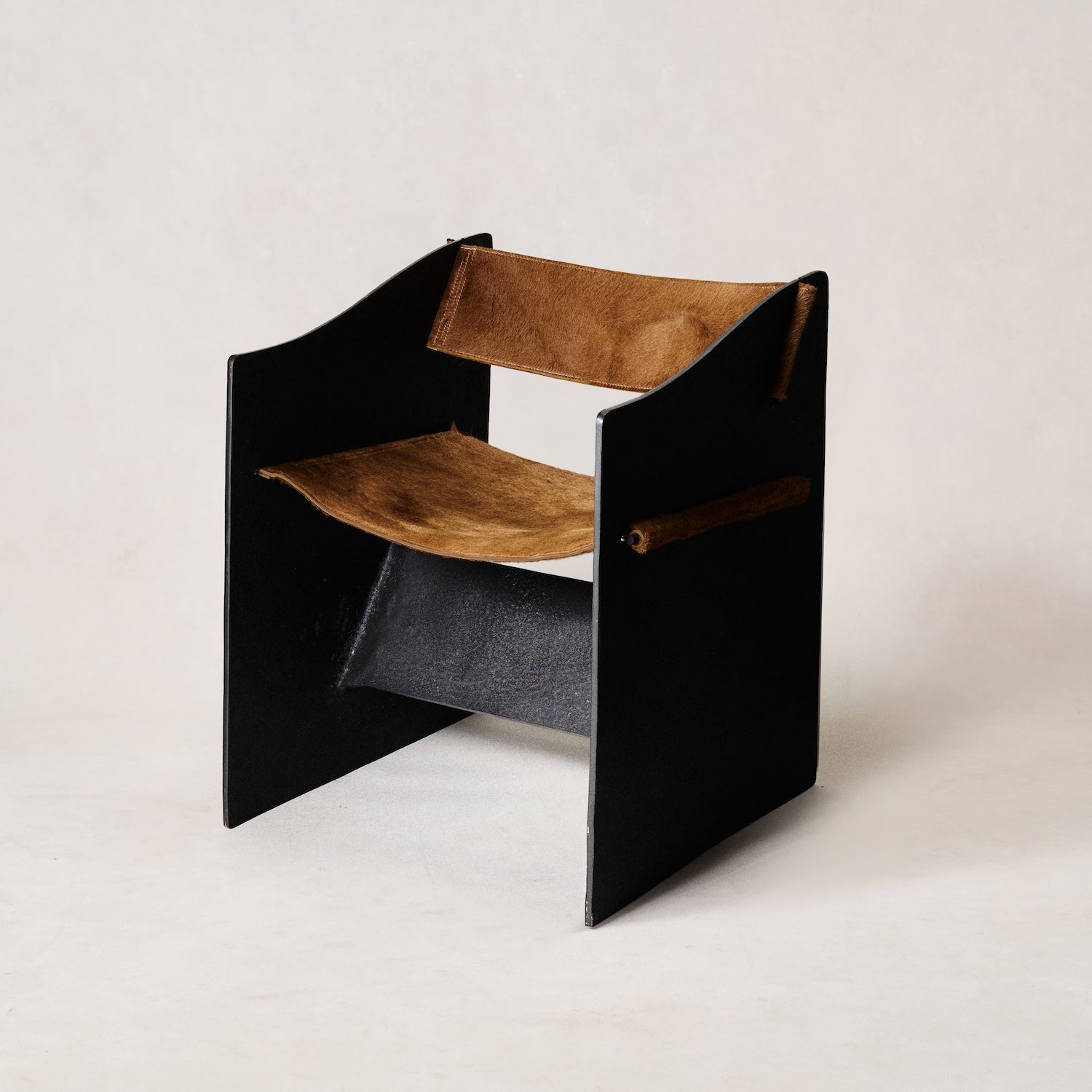 Fauteuil d'appoint sculptural – Structure en fonte d'aluminium