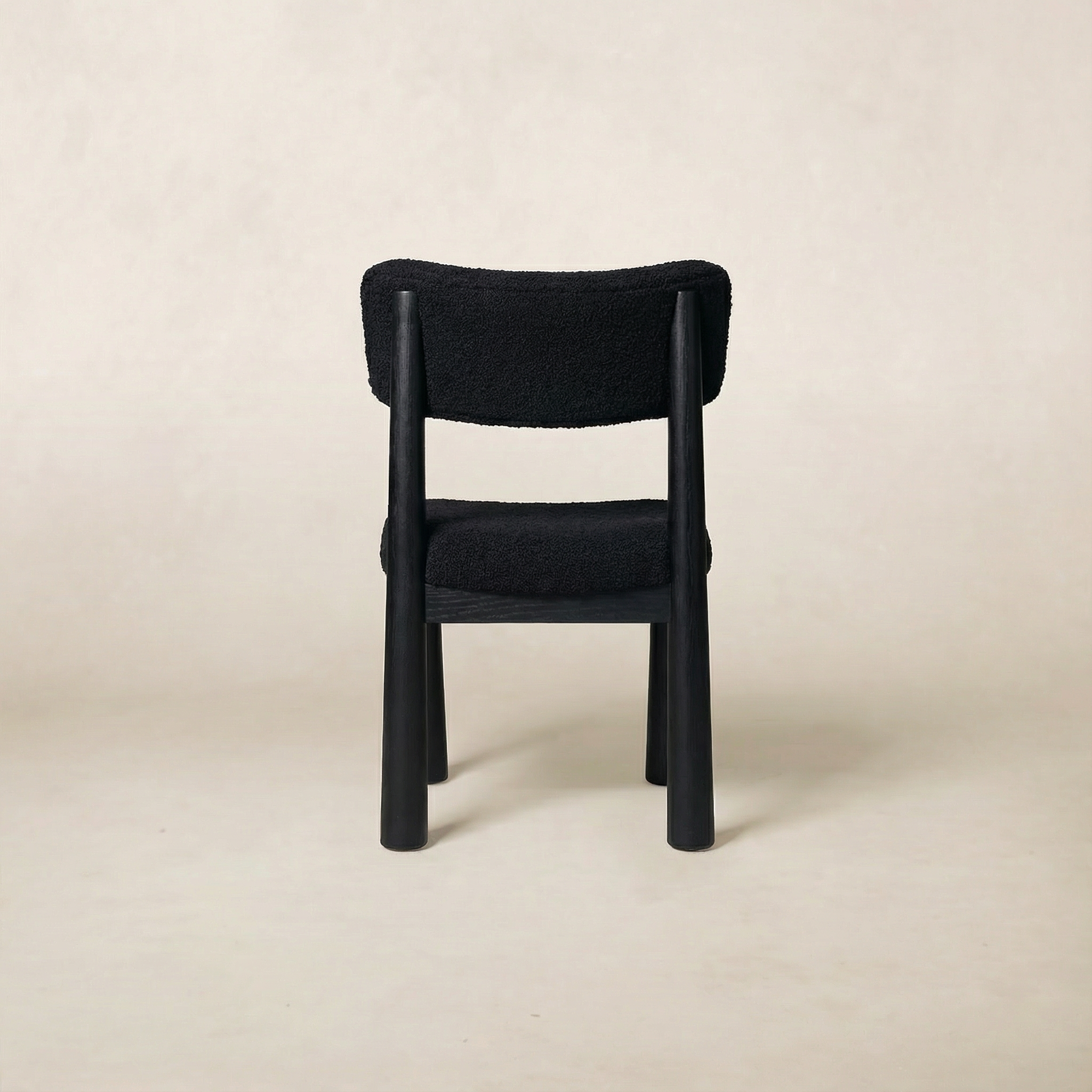 Chaise de salle à manger - Bouclette noire et pieds coniques en chêne blanc