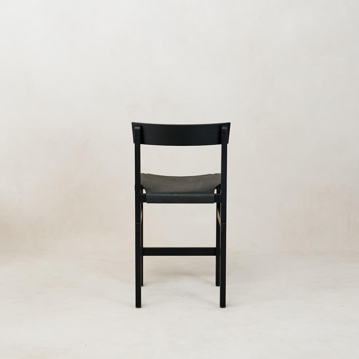 Tabouret de comptoir - Siège en cuir épais, cadre noir fait main