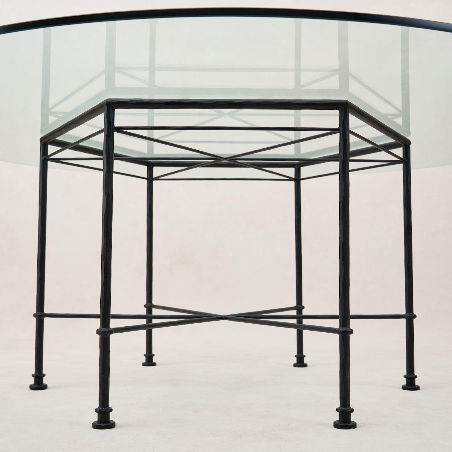 Table de salle à manger en chêne massif - Finition charbon de bois