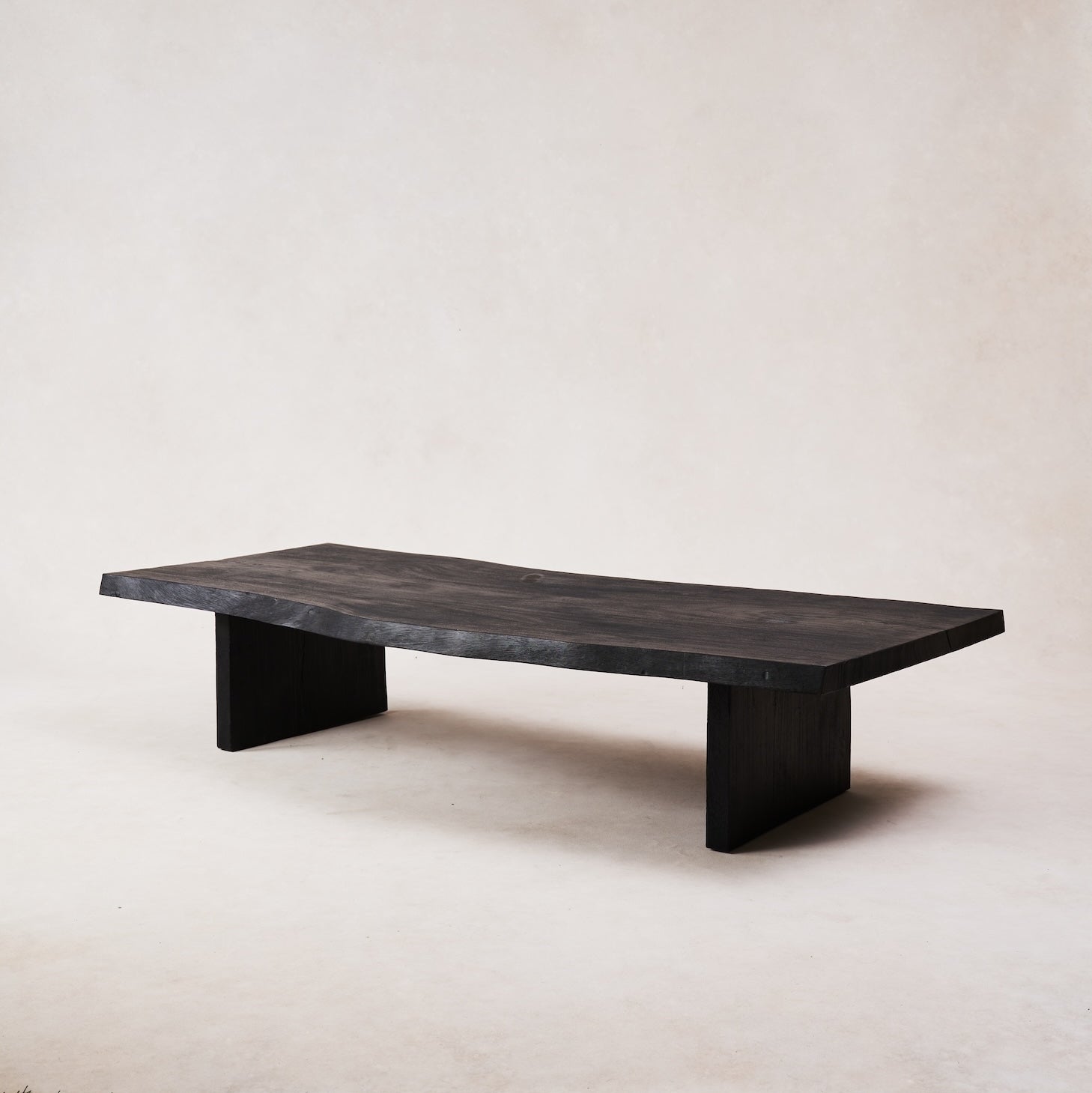 Table basse en bois brûlé - Bois massif de Samoa