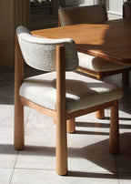 Chaise de salle à manger - Chêne clair bouclé et pieds coniques en chêne blanc